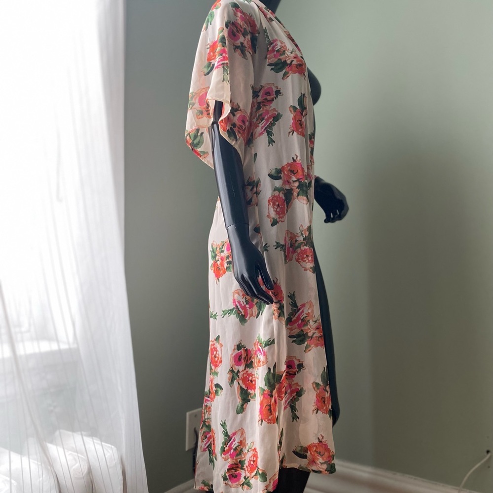 ๐ธFloral Kimono ๐๐บ - Picture 9 of 9